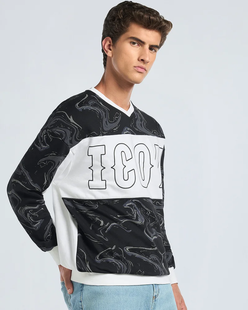 بيواكوف Men's White & Black Color Block Oversized Sweatshirt